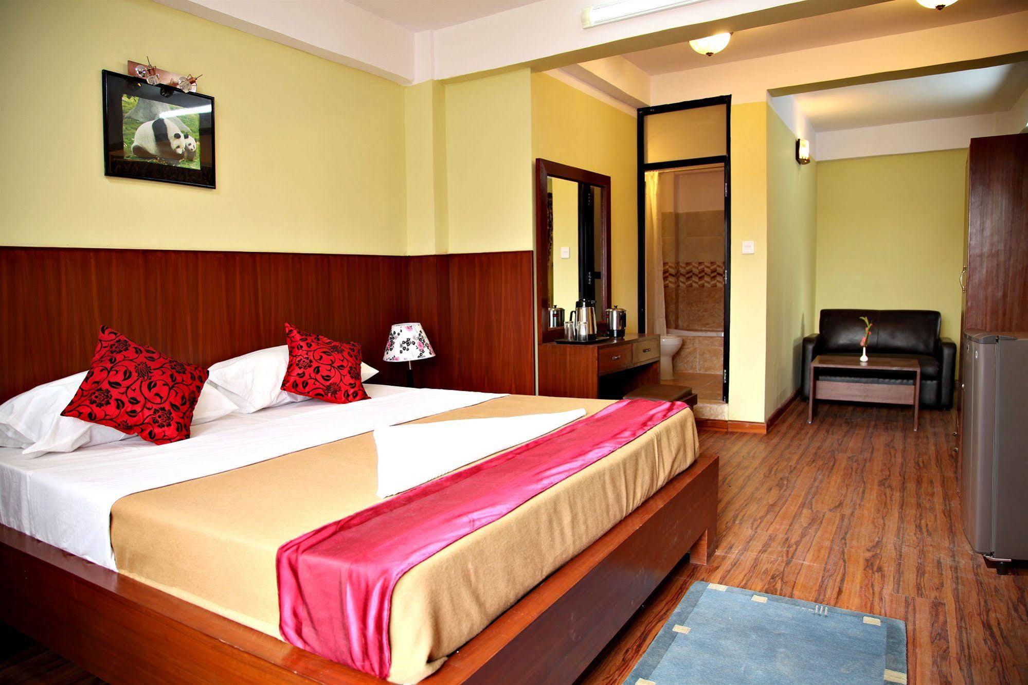 New Hotel Panda Catmandu Exterior foto